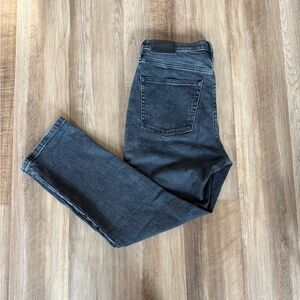 Everlane | Original Cheeky Jean | Size 28 Short / 28 Petite | Black Wash